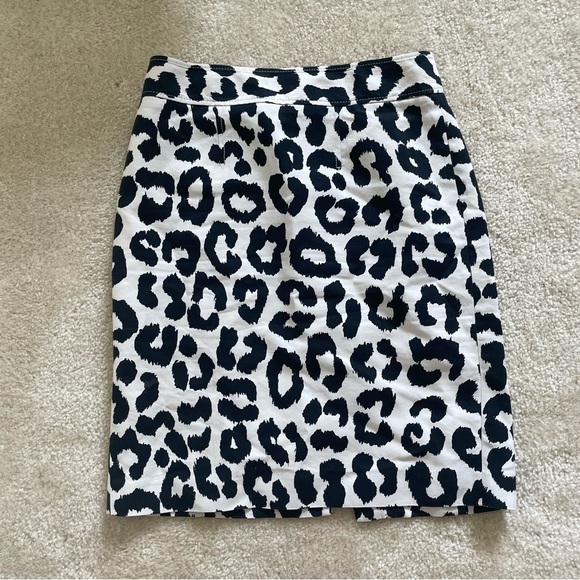 LOFT leopard pencil skirt - Picture 2 of 5